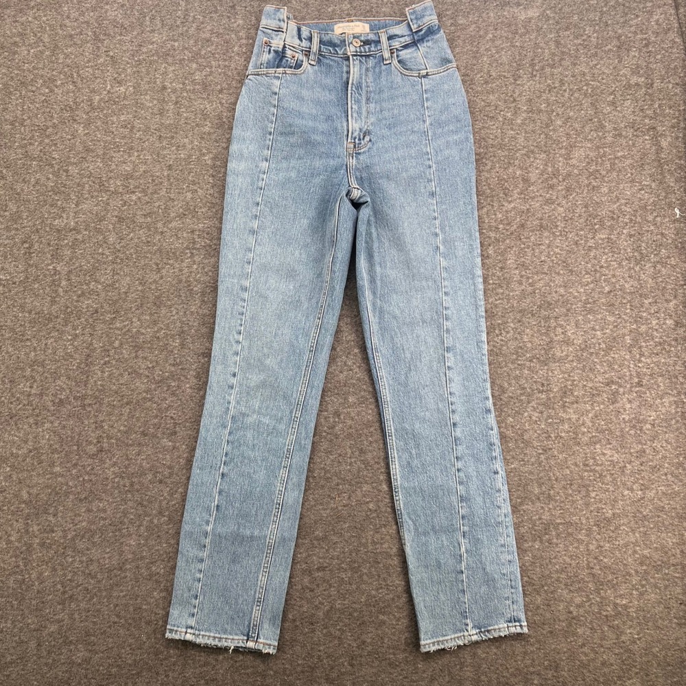 Abercrombie & Fitch The 90s Straight Ultra High Rise Light Wash Seam Jeans 25 0R